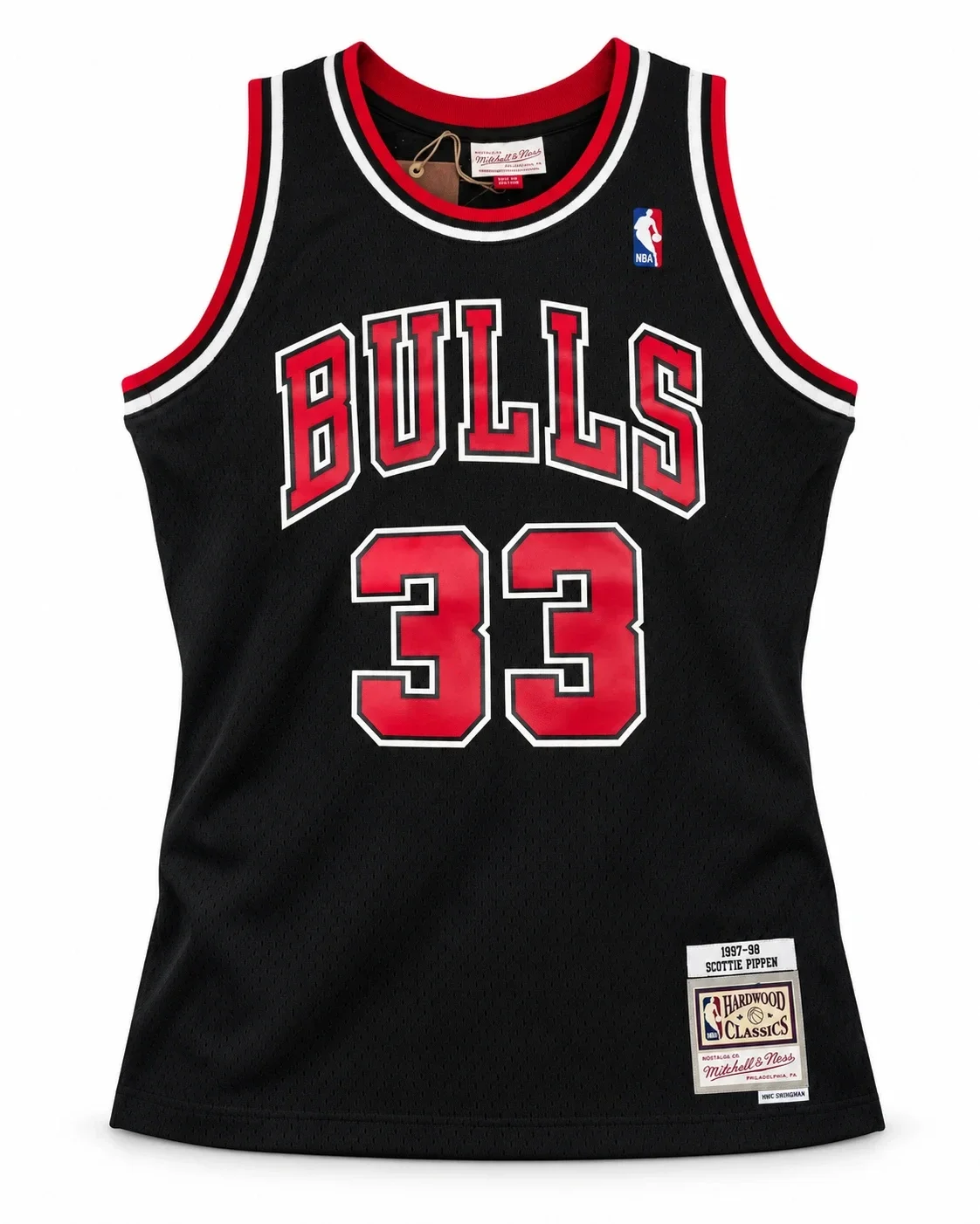 Scottie Pippen Signed Chicago Bulls #33 Mitchell & Ness Jersey – Beckett Witnessed