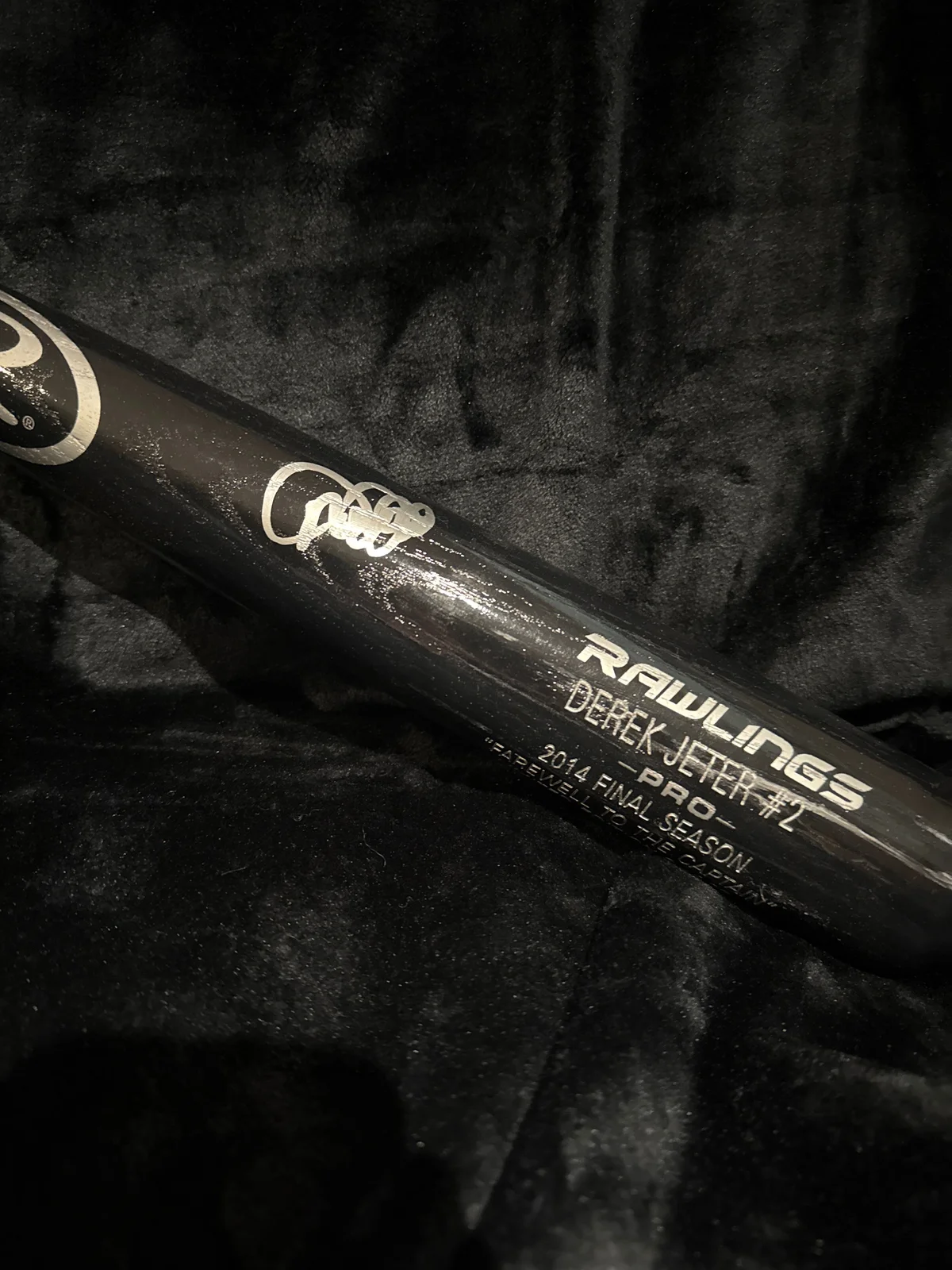 Derek Jeter signed full size baseball bat