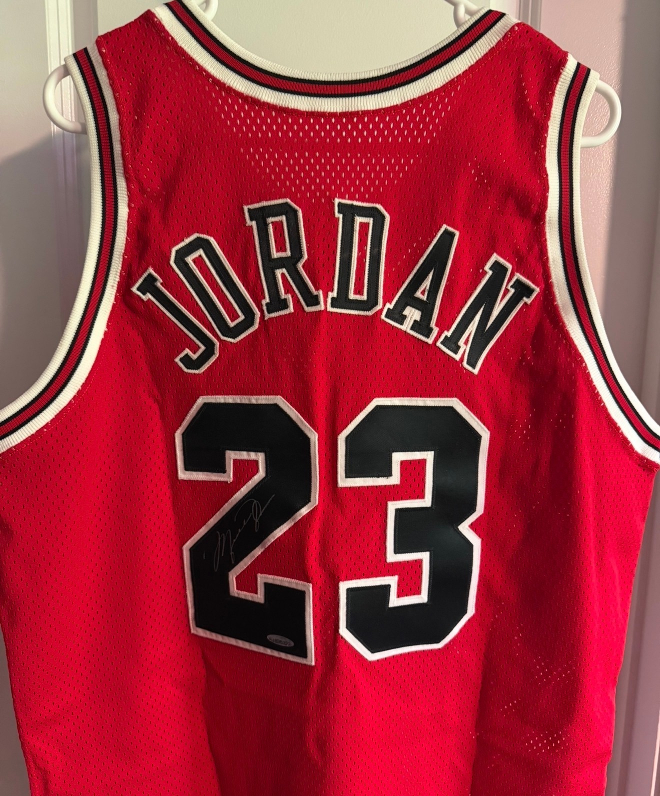 Michael Jordan Signed Jersey photo 2