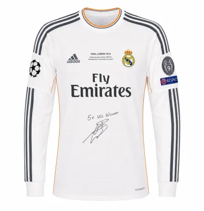 Gareth Bale Signed 2013/14 Champions League Final Player Issue Kit with Inscription