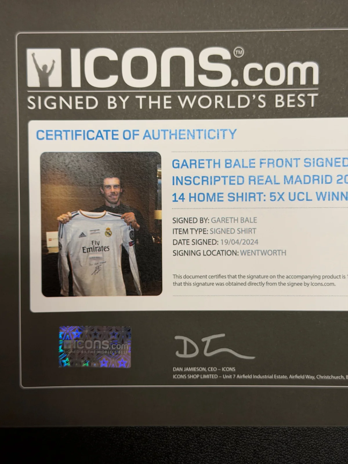 Gareth Bale Signed 2013/14 Champions League Final Player Issue Kit with Inscription