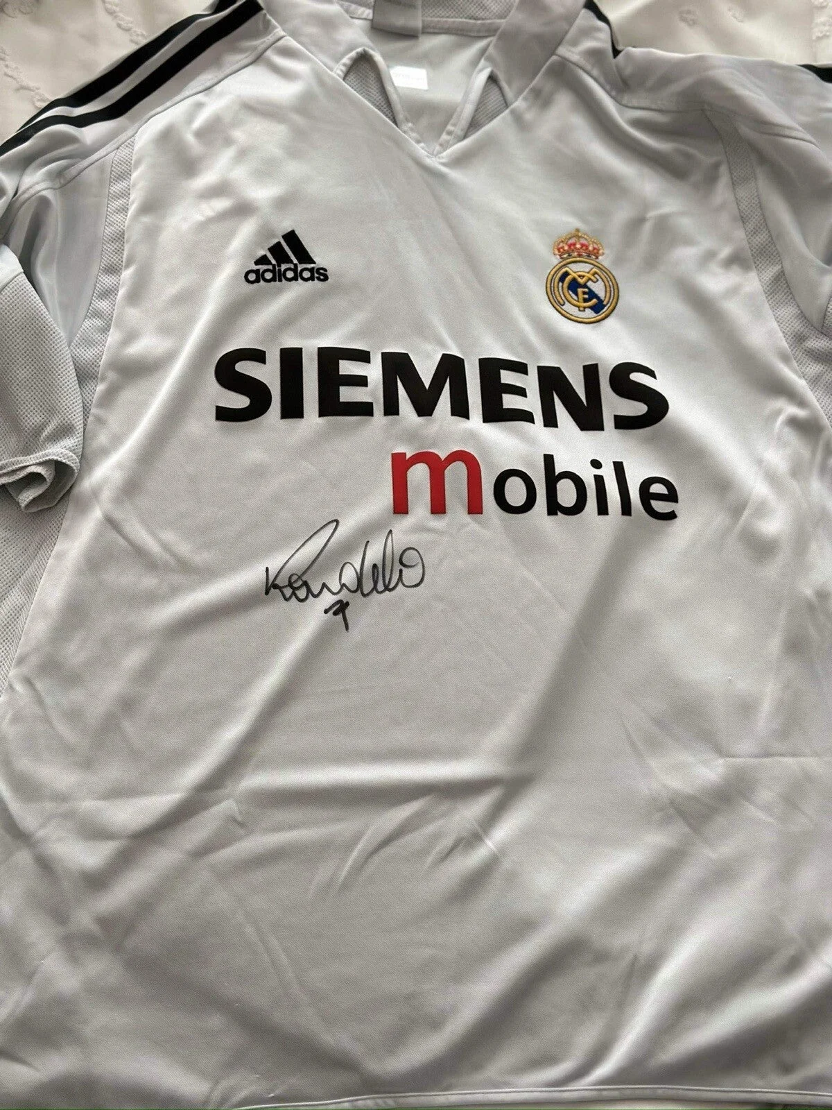 Ronaldo Nazario front signed Real Madrid jersey with Icons certificate