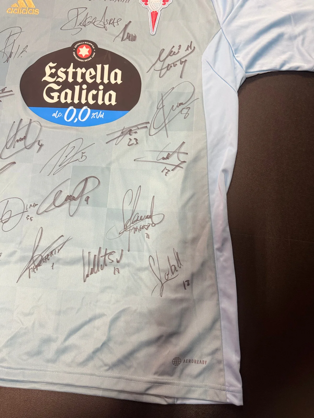Celta de Vigo Squad Signed Jersey – Celta vs Sevilla (12/30/2022) | MatchWornShirt COA