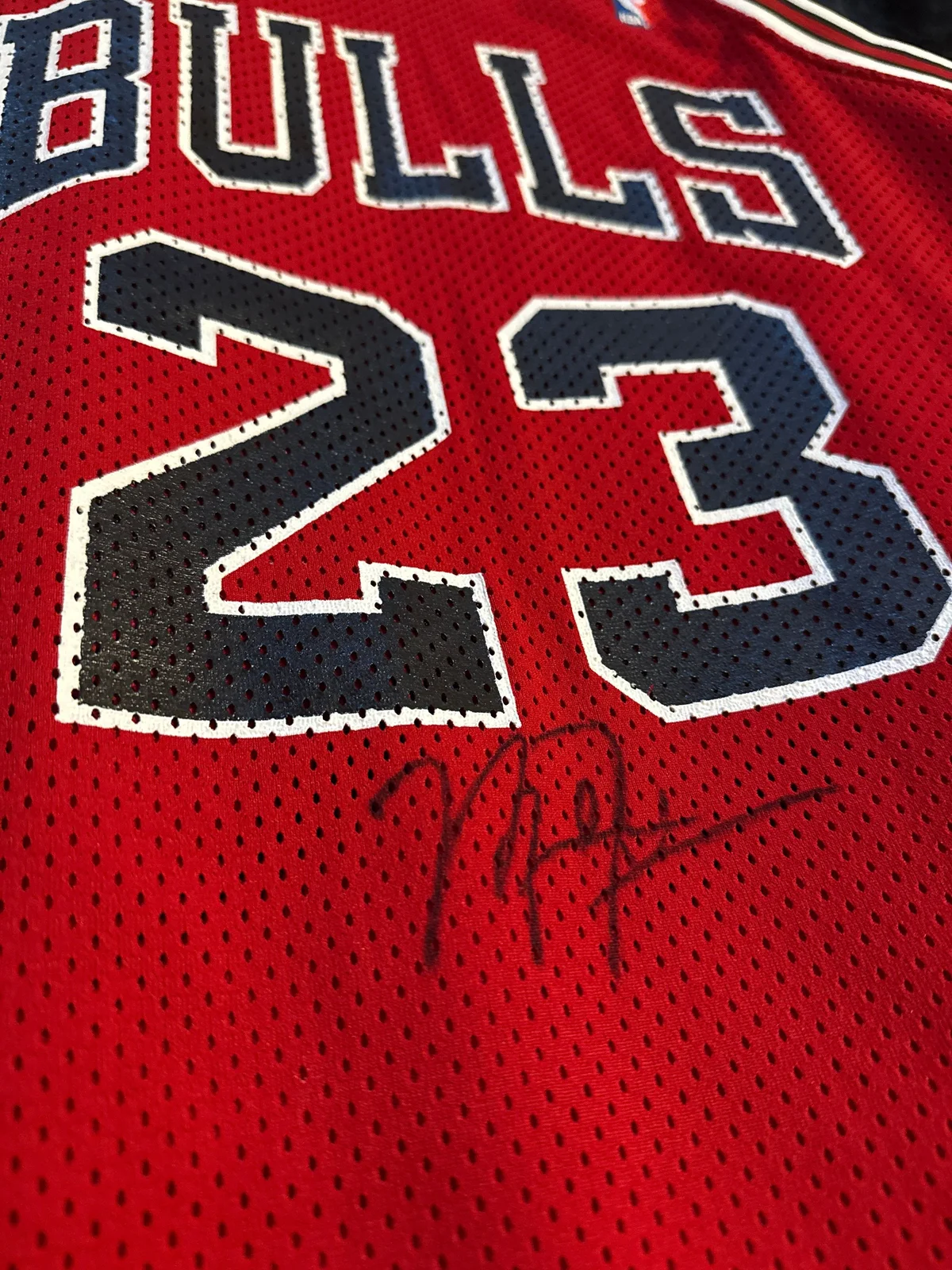 Michael Jordan signed Macgregor Sand-knit jersey photo 4