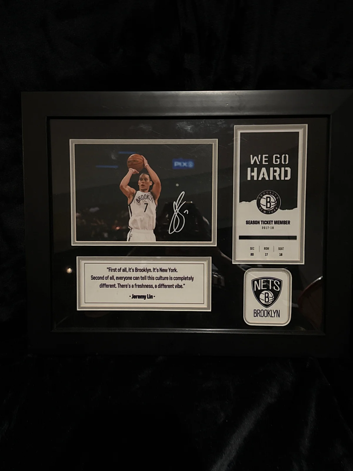 Jeremy Lin signed picture framed 