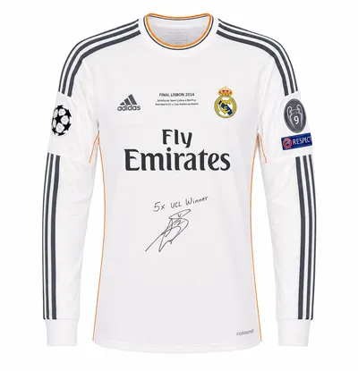 Gareth Bale Signed 2013/14 Champions League Final Player Issue Kit with Inscription