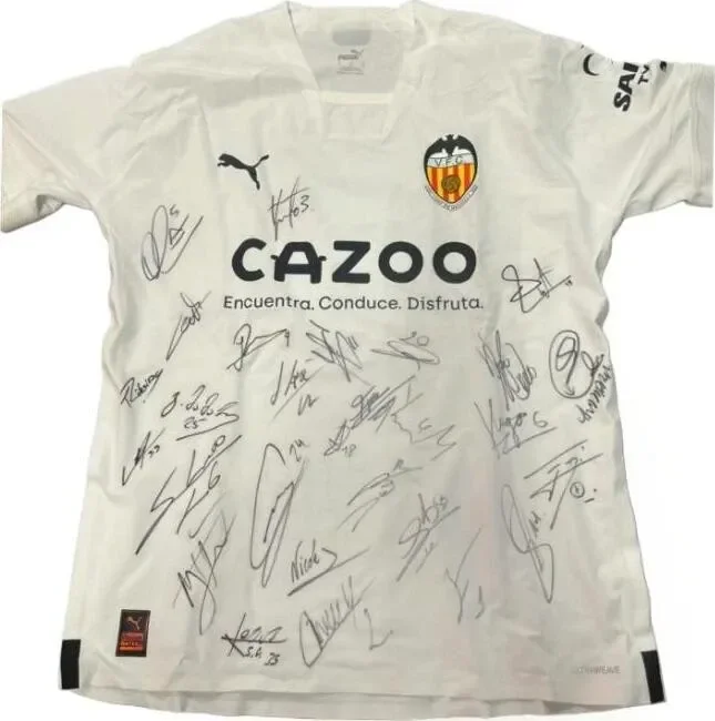 Valencia CF Team-Signed Jersey – MatchWornShirt Authenticated