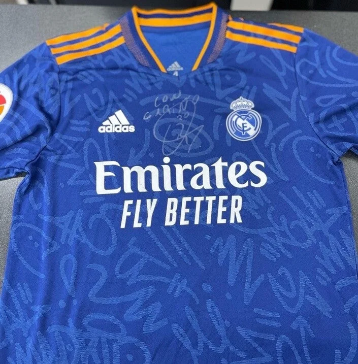 Vinícius Jr. Signed & Inscribed Real Madrid Jersey – 2021/22 Away Match Issue (Autographed)