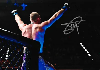 Ian Machado Garry Signed A4 Winner Pose Photo