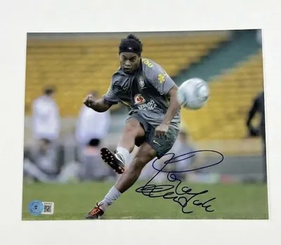 Ronaldinho Signed 11x14 Photo