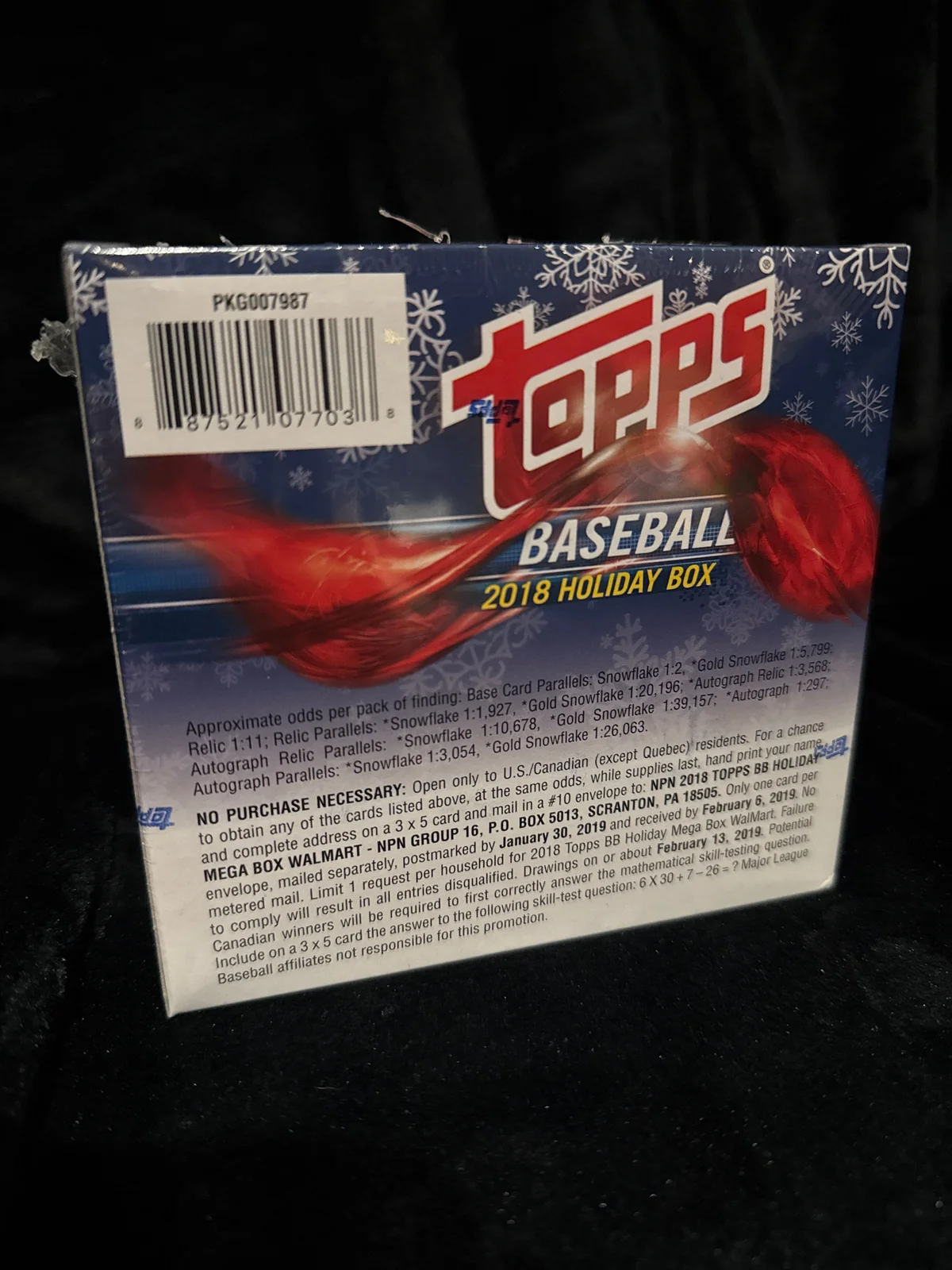 2018 Topps baseball holiday box  photo 2